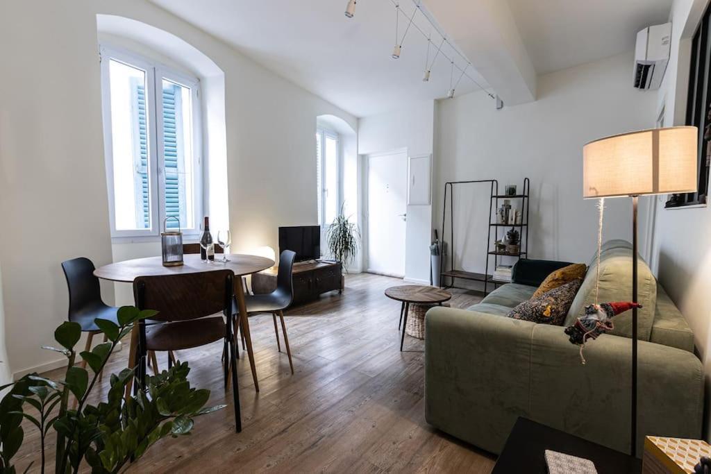 Cocooning Au Coeur De La Cite Imperiale Apartment Аячо Екстериор снимка