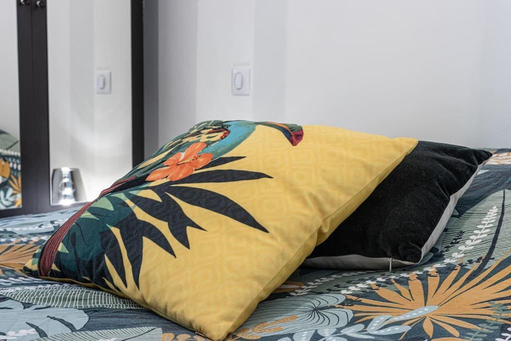 Cocooning Au Coeur De La Cite Imperiale Apartment Аячо Екстериор снимка